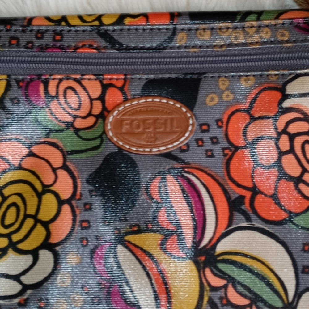 Cute 💐 Fossil Mini Crossbody - Picture 5 of 10